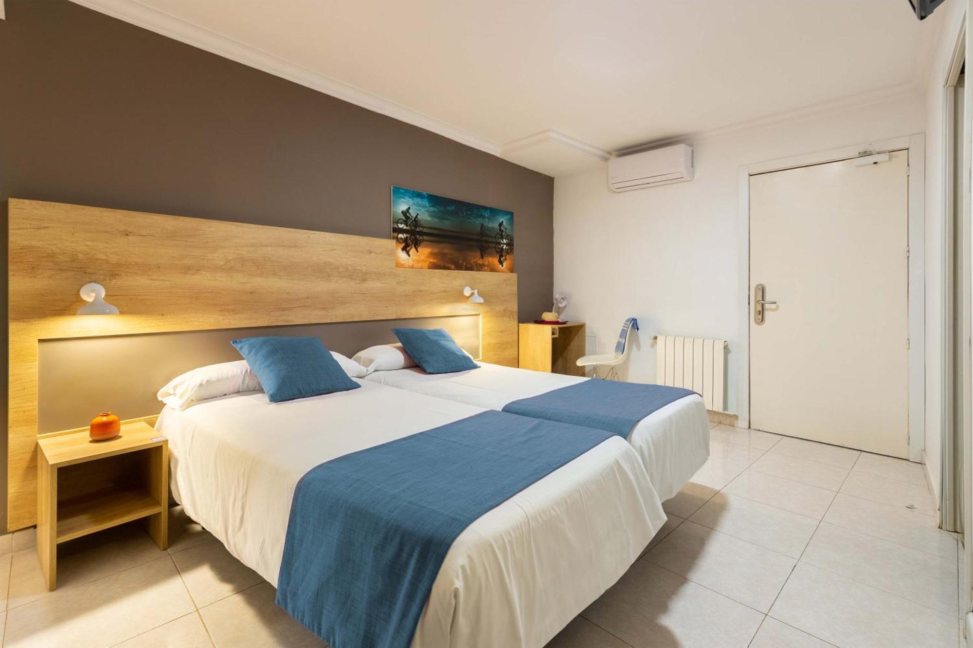 Hotel Vibra Maritimo Ibiza-stad Buitenkant foto